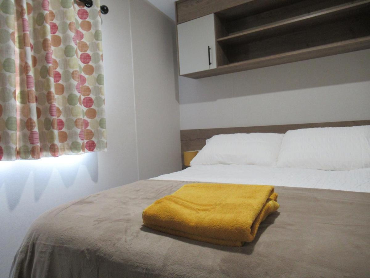 Chichester Lakeside Self-Catering Holiday Home Eksteriør bilde