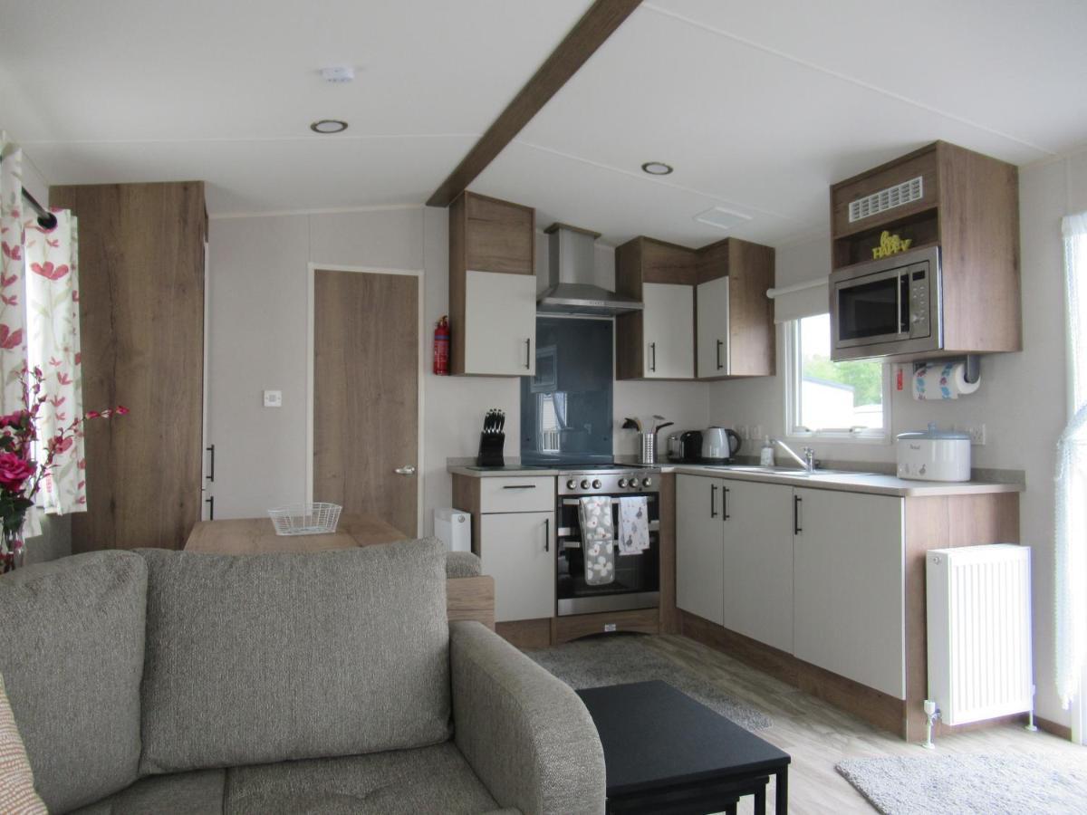 Chichester Lakeside Self-Catering Holiday Home Eksteriør bilde